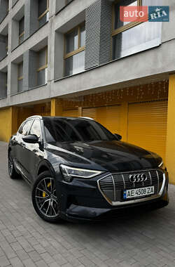 Позашляховик / Кросовер Audi e-tron 2020 в Дніпрі