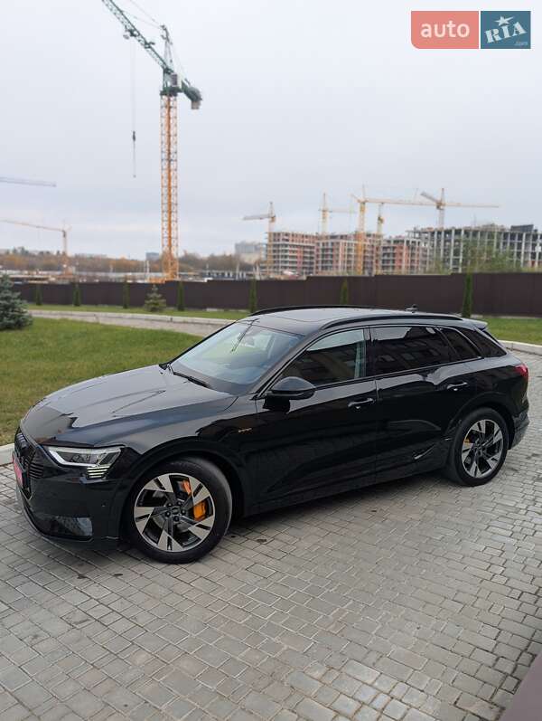 Внедорожник / Кроссовер Audi e-tron 2022 в Львове