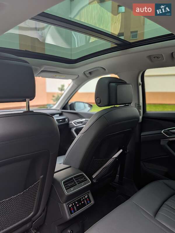 Внедорожник / Кроссовер Audi e-tron 2022 в Львове