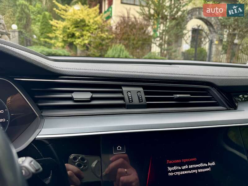 Позашляховик / Кросовер Audi e-tron 2020 в Дрогобичі
