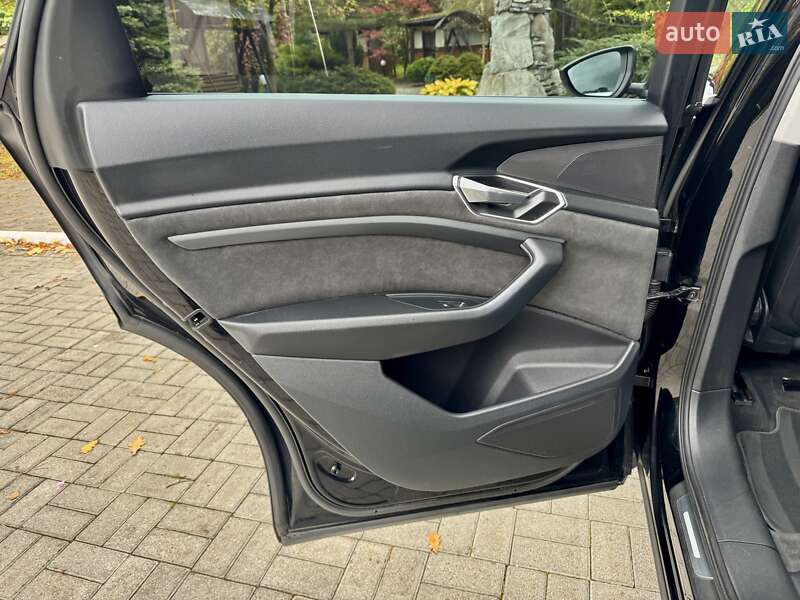 Позашляховик / Кросовер Audi e-tron 2020 в Дрогобичі