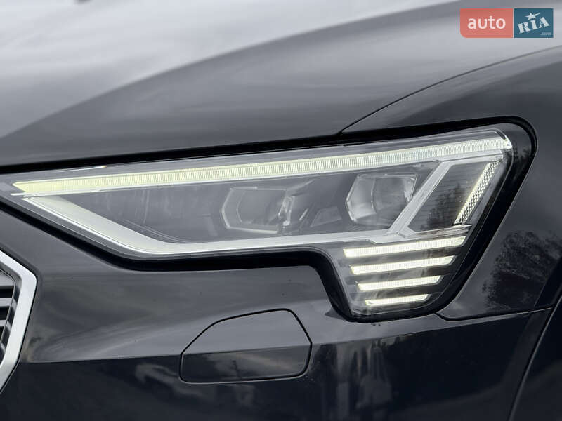 Позашляховик / Кросовер Audi e-tron 2019 в Дрогобичі