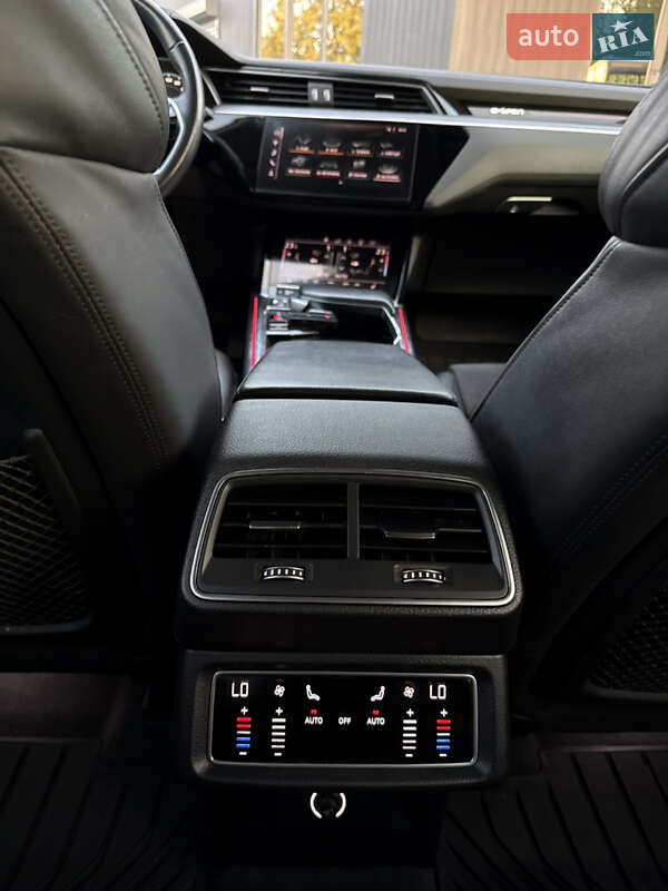 Позашляховик / Кросовер Audi e-tron 2019 в Дрогобичі