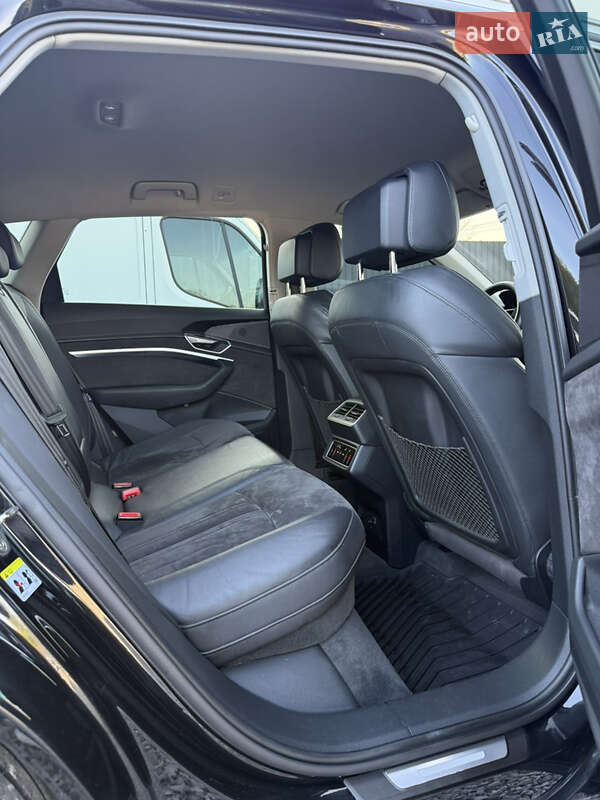 Позашляховик / Кросовер Audi e-tron 2019 в Дрогобичі