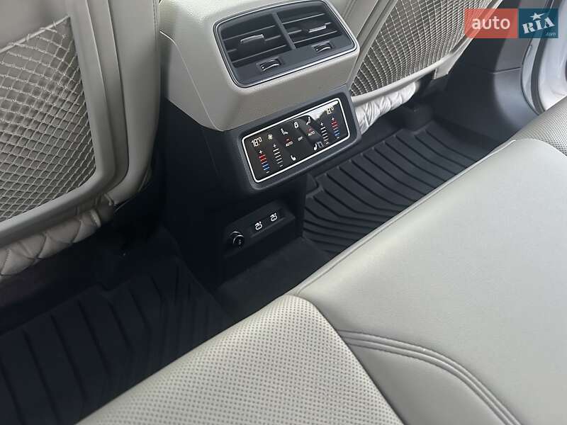 Позашляховик / Кросовер Audi e-tron 2020 в Житомирі фото 12 Позашляховик / Кросовер Audi e-tron 2020 в Житомирі