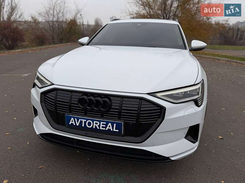 Позашляховик / Кросовер Audi e-tron 2019 в Кривому Розі фото 16 Позашляховик / Кросовер Audi e-tron 2019 в Кривому Розі