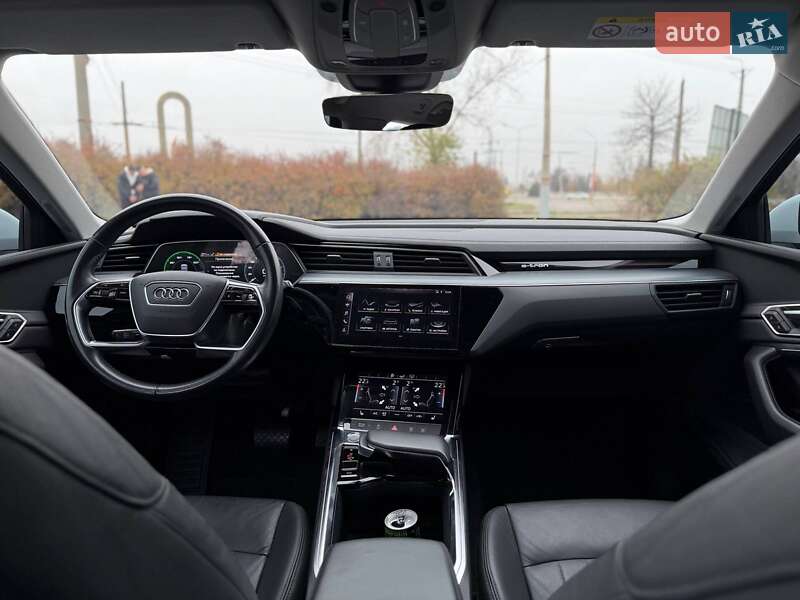 Позашляховик / Кросовер Audi e-tron 2019 в Кривому Розі фото 51 Позашляховик / Кросовер Audi e-tron 2019 в Кривому Розі