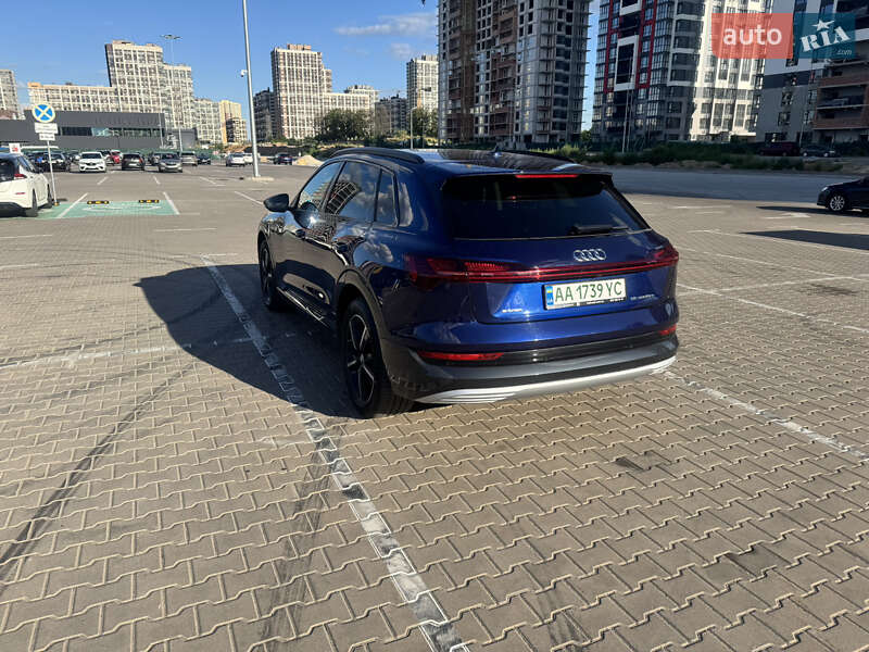 Внедорожник / Кроссовер Audi e-tron 2020 в Киеве