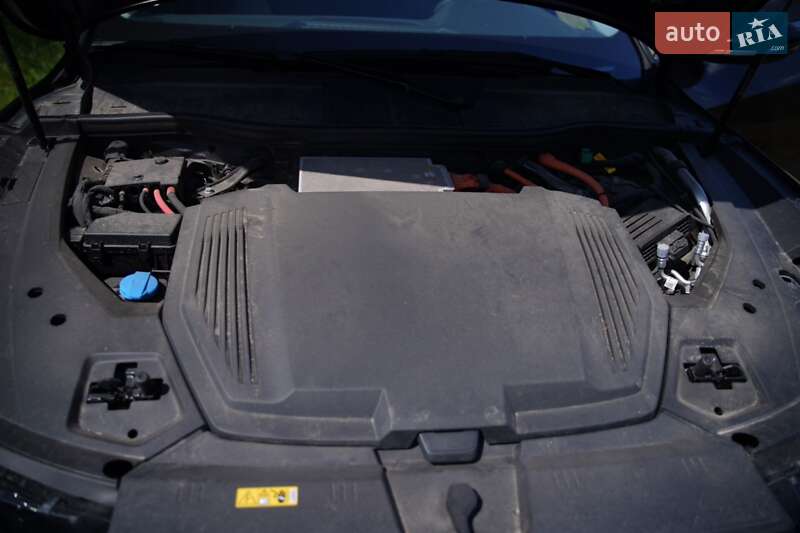 Внедорожник / Кроссовер Audi e-tron 2022 в Дубно