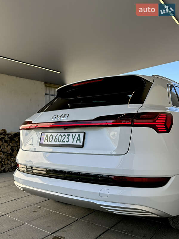 Позашляховик / Кросовер Audi e-tron 2019 в Ужгороді