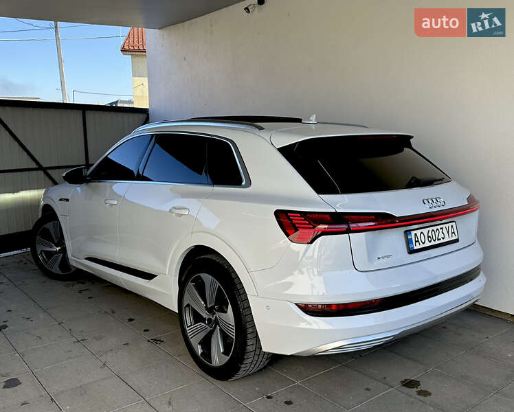 Позашляховик / Кросовер Audi e-tron 2019 в Ужгороді