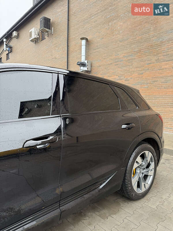 Внедорожник / Кроссовер Audi e-tron 2020 в Виннице