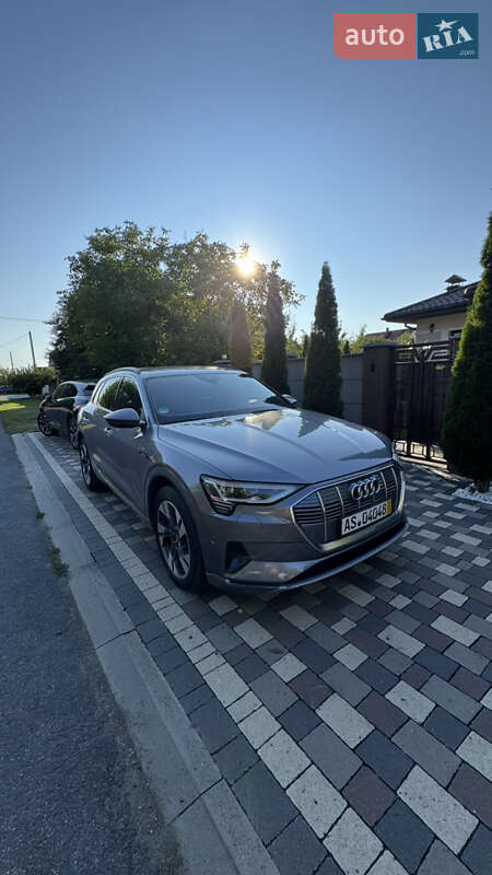Позашляховик / Кросовер Audi e-tron 2019 в Ужгороді