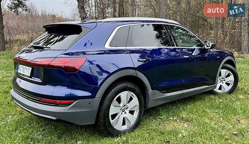 Внедорожник / Кроссовер Audi e-tron 2021 в Киеве фото 10 Внедорожник / Кроссовер Audi e-tron 2021 в Киеве