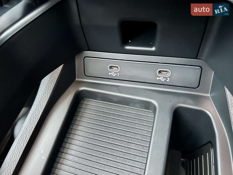 Внедорожник / Кроссовер Audi e-tron 2021 в Киеве фото 29 Внедорожник / Кроссовер Audi e-tron 2021 в Киеве