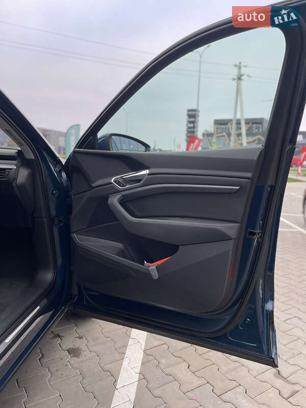 Позашляховик / Кросовер Audi e-tron 2020 в Луцьку