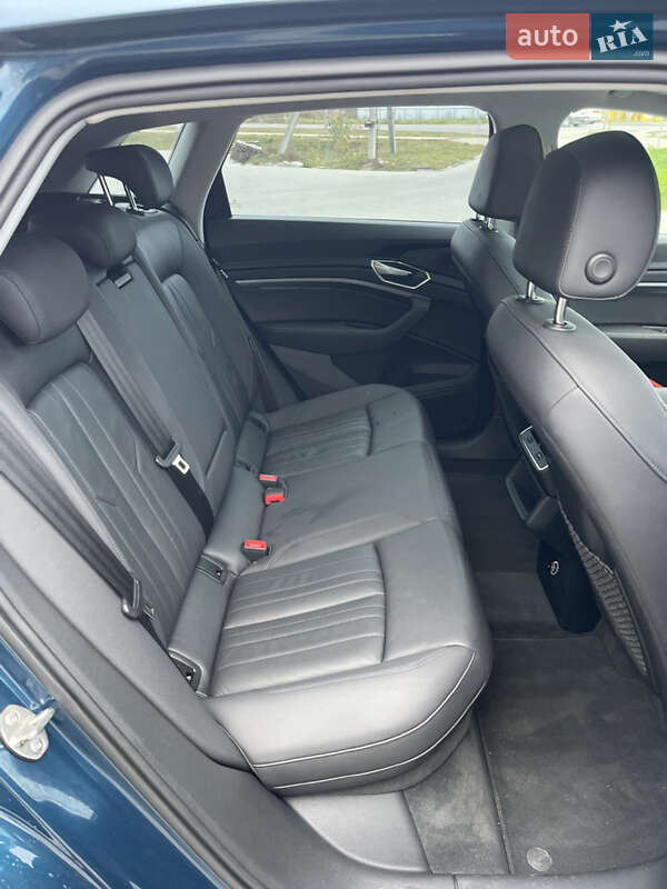 Позашляховик / Кросовер Audi e-tron 2020 в Луцьку