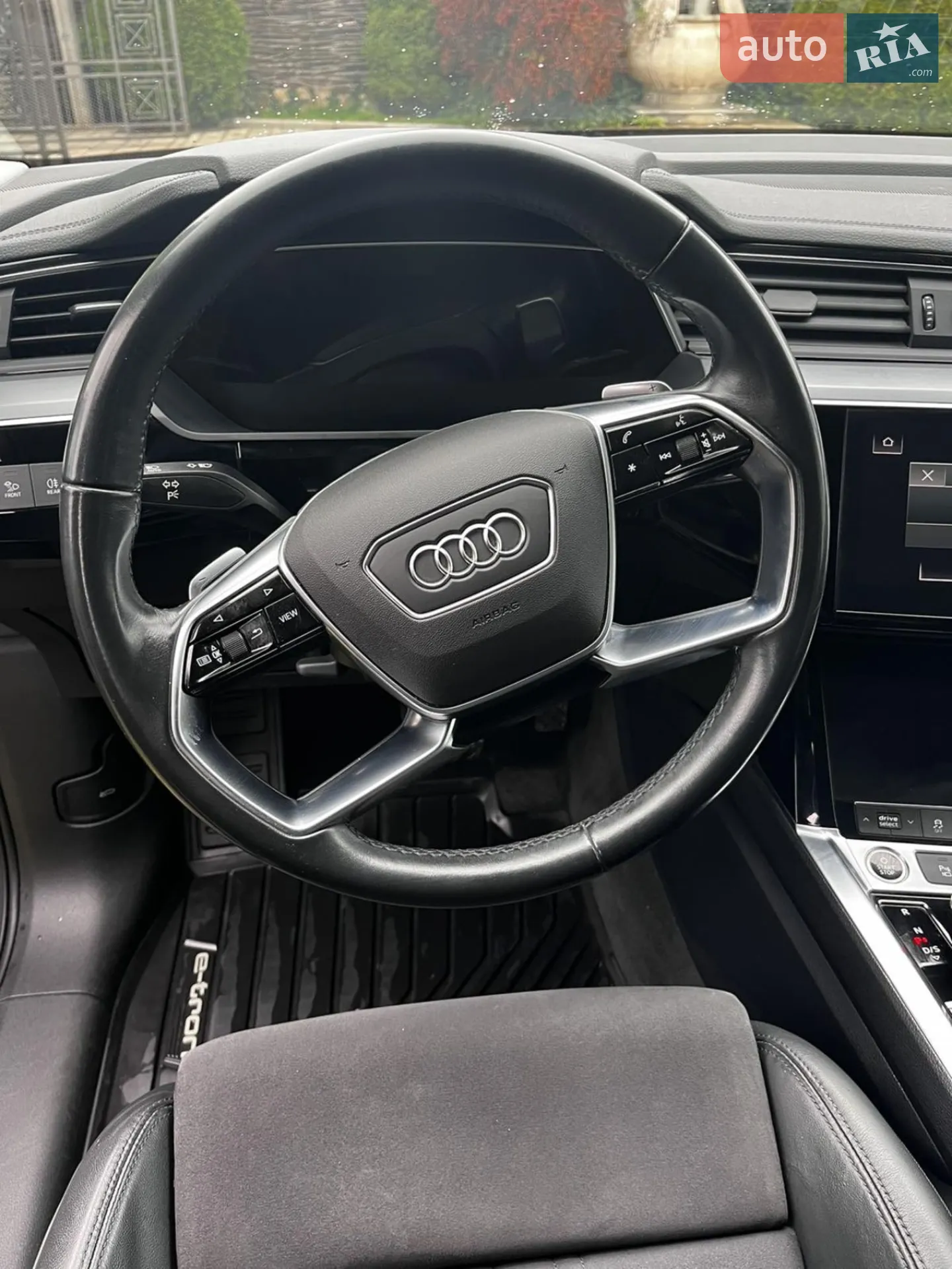 2021 Audi e-tron - мініатюра 42