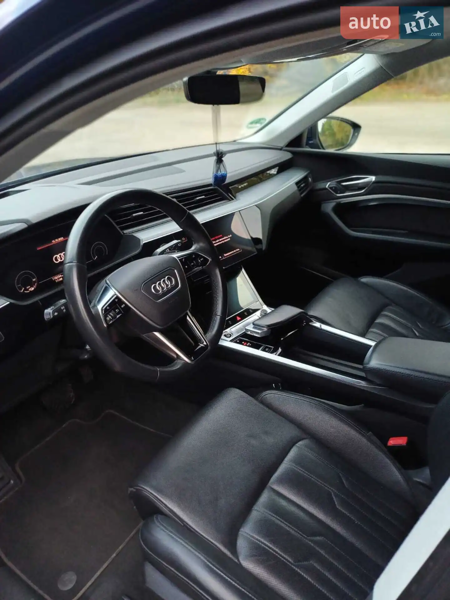 2021 Audi e-tron - мініатюра 8
