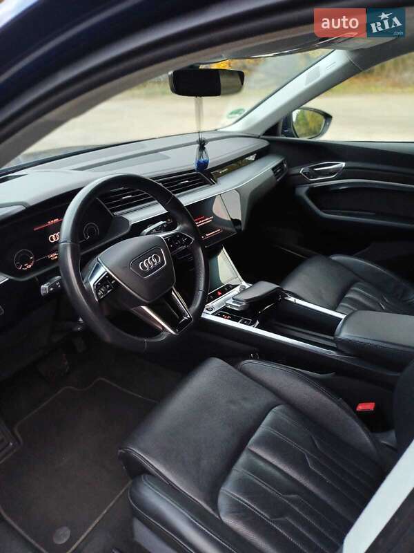 Позашляховик / Кросовер Audi e-tron 2021 в Житомирі