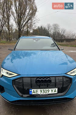 Позашляховик / Кросовер Audi e-tron 2019 в Дніпрі