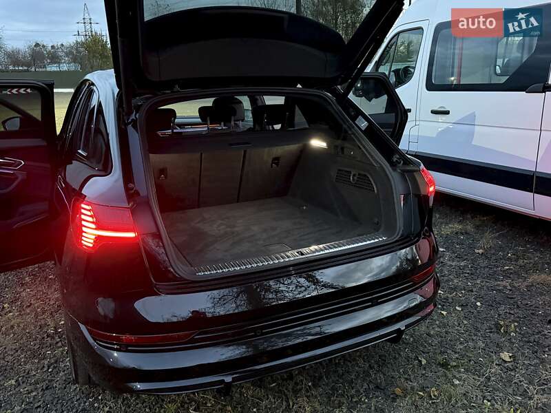 Позашляховик / Кросовер Audi e-tron 2022 в Ковелі