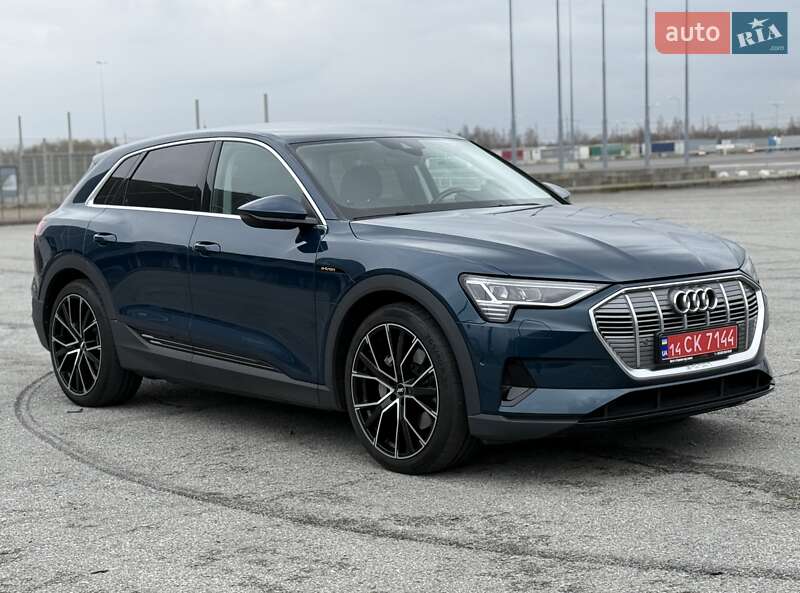 Позашляховик / Кросовер Audi e-tron 2021 в Києві фото 14 Позашляховик / Кросовер Audi e-tron 2021 в Києві