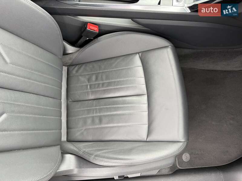 Позашляховик / Кросовер Audi e-tron 2021 в Києві фото 37 Позашляховик / Кросовер Audi e-tron 2021 в Києві