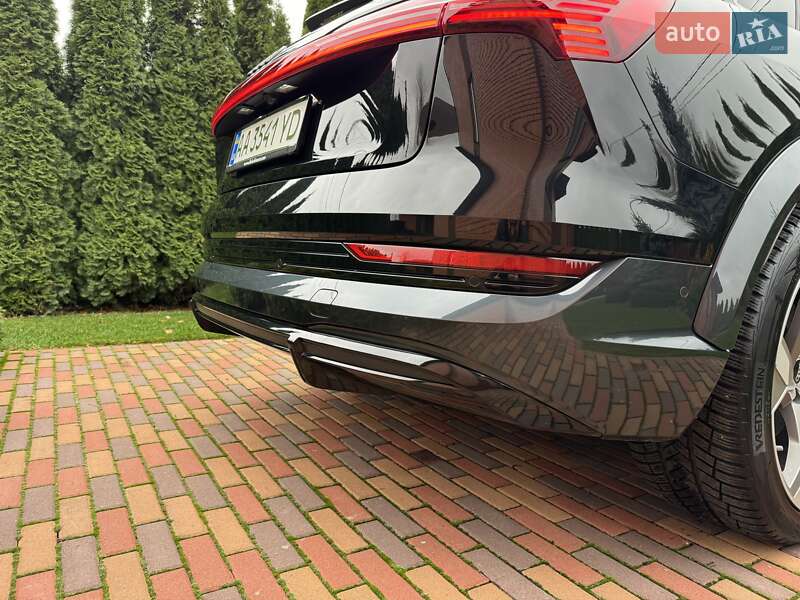 Внедорожник / Кроссовер Audi e-tron 2021 в Киеве фото 28 Внедорожник / Кроссовер Audi e-tron 2021 в Киеве