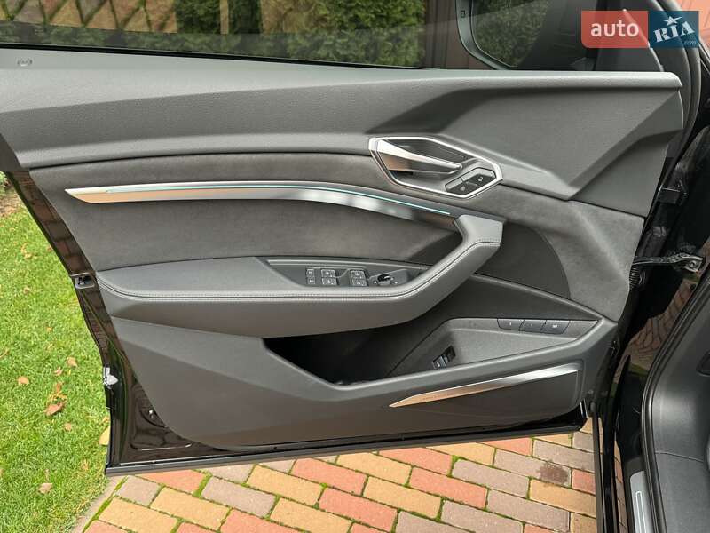 Внедорожник / Кроссовер Audi e-tron 2021 в Киеве фото 39 Внедорожник / Кроссовер Audi e-tron 2021 в Киеве