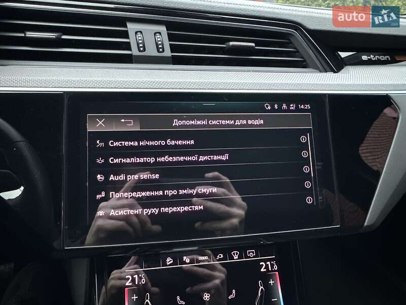 Внедорожник / Кроссовер Audi e-tron 2021 в Киеве фото 62 Внедорожник / Кроссовер Audi e-tron 2021 в Киеве