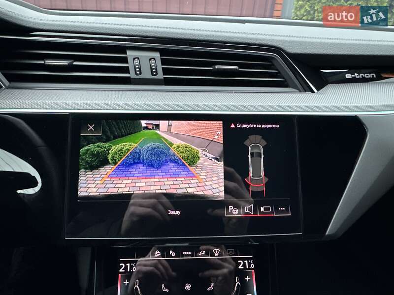 Внедорожник / Кроссовер Audi e-tron 2021 в Киеве фото 68 Внедорожник / Кроссовер Audi e-tron 2021 в Киеве