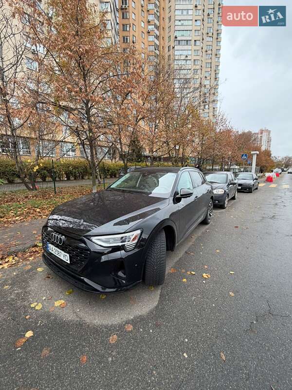 Позашляховик / Кросовер Audi e-tron 2024 в Києві