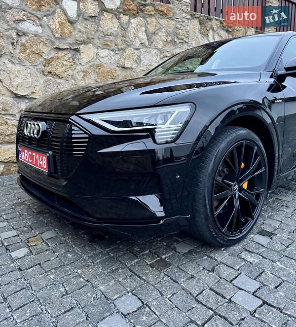 Позашляховик / Кросовер Audi e-tron 2019 в Рівному