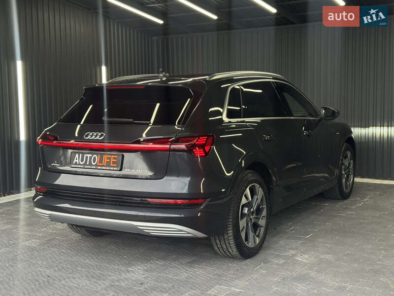 Внедорожник / Кроссовер Audi e-tron 2022 в Мукачево