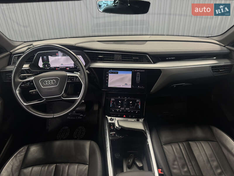 Внедорожник / Кроссовер Audi e-tron 2022 в Мукачево