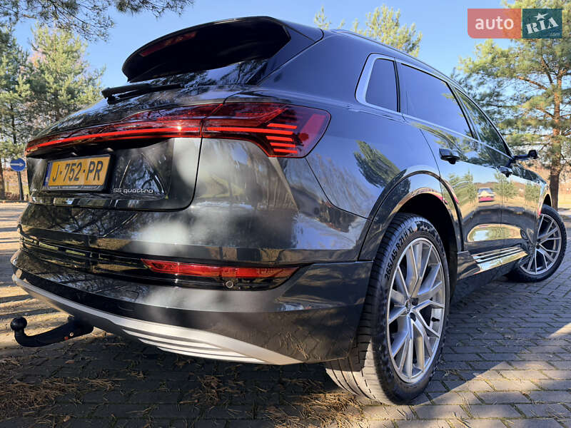 Внедорожник / Кроссовер Audi e-tron 2020 в Дрогобыче