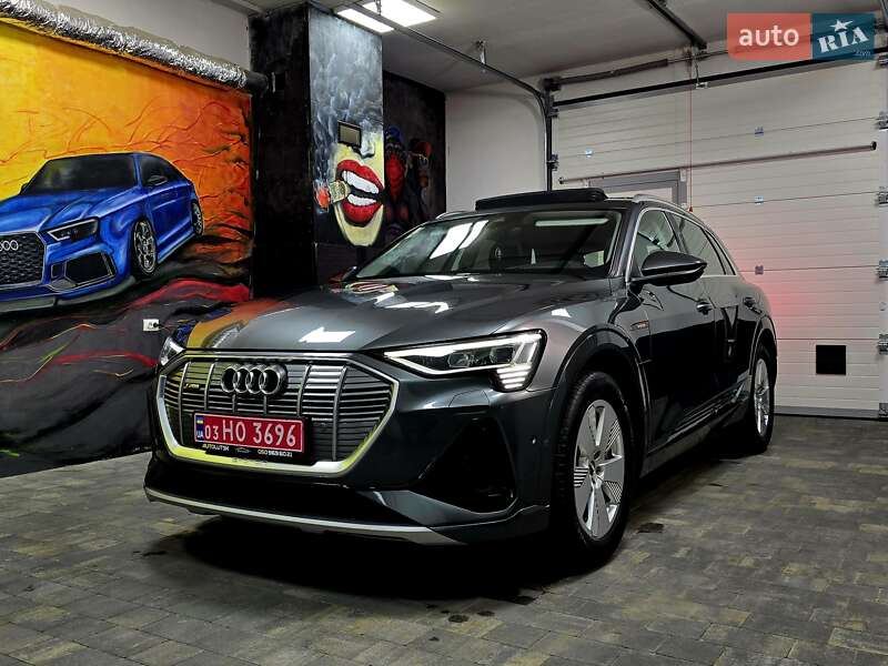 Позашляховик / Кросовер Audi e-tron 2020 в Луцьку