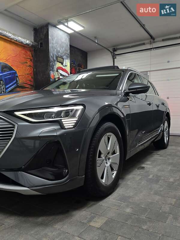 Позашляховик / Кросовер Audi e-tron 2020 в Луцьку