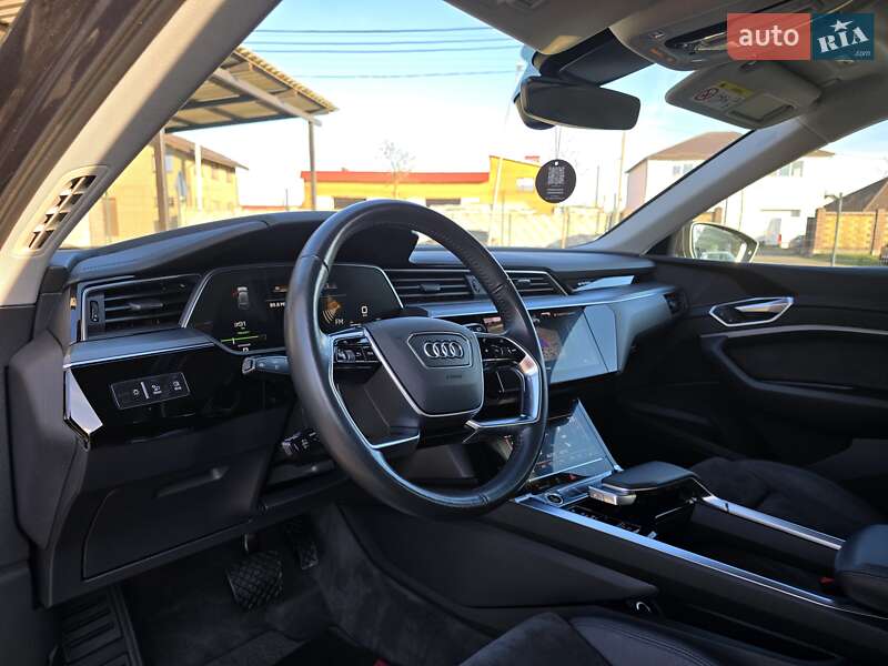 Позашляховик / Кросовер Audi e-tron 2020 в Луцьку