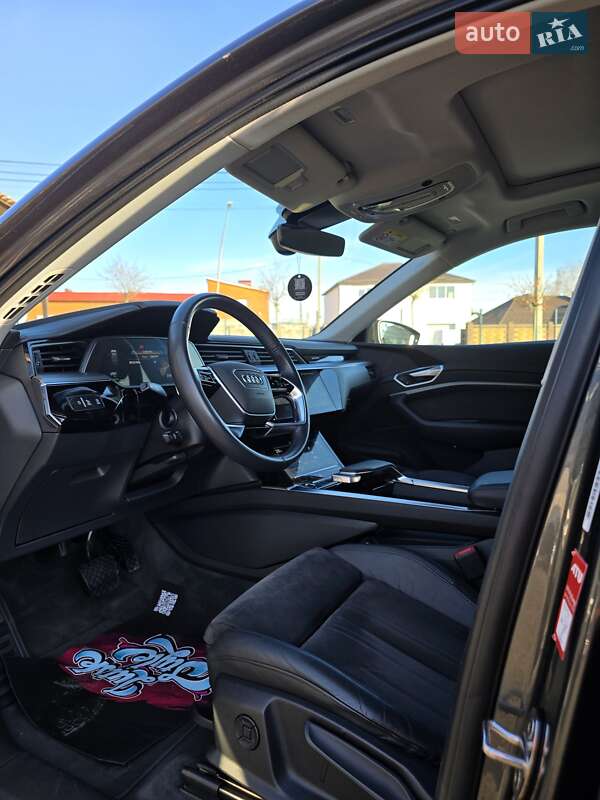 Позашляховик / Кросовер Audi e-tron 2020 в Луцьку