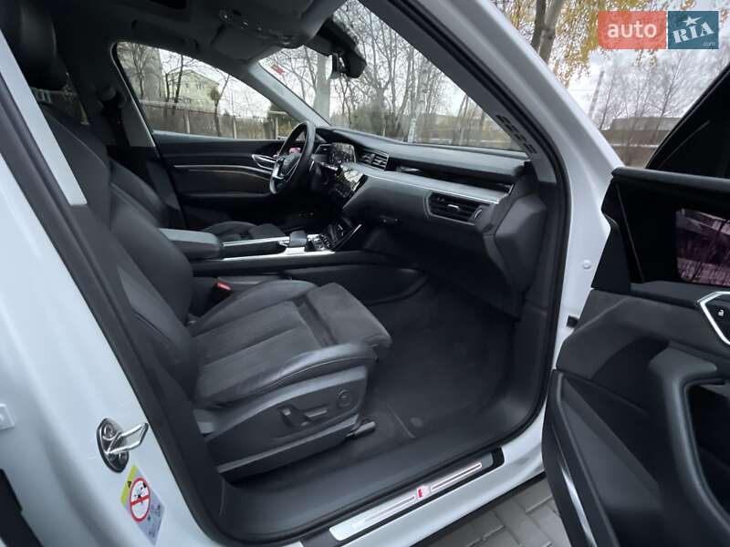 Внедорожник / Кроссовер Audi e-tron 2021 в Луцке фото 26 Внедорожник / Кроссовер Audi e-tron 2021 в Луцке