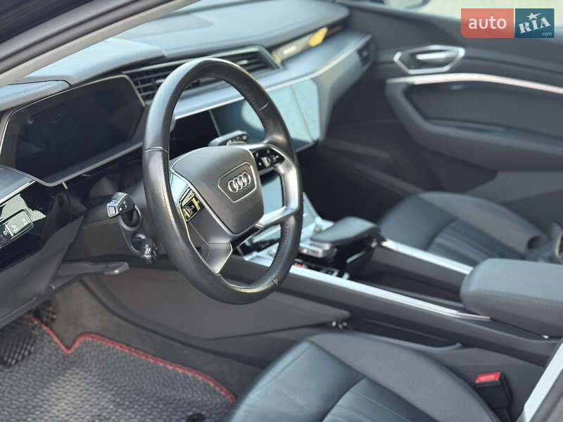 Внедорожник / Кроссовер Audi e-tron 2021 в Ровно фото 10 Внедорожник / Кроссовер Audi e-tron 2021 в Ровно