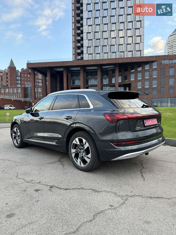 Внедорожник / Кроссовер Audi e-tron 2020 в Днепре
