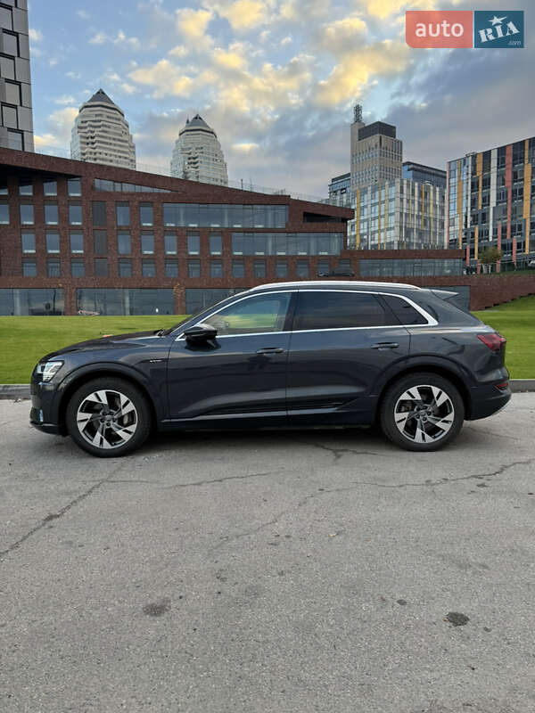 Внедорожник / Кроссовер Audi e-tron 2020 в Днепре