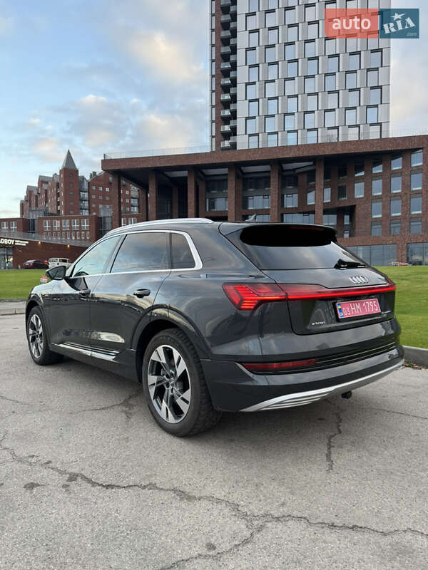 Внедорожник / Кроссовер Audi e-tron 2020 в Днепре