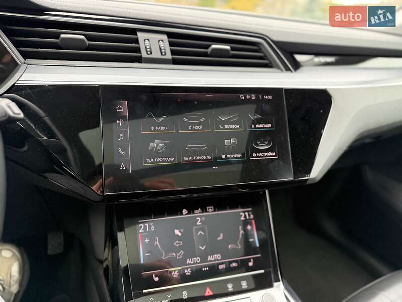 Позашляховик / Кросовер Audi e-tron 2019 в Стрию