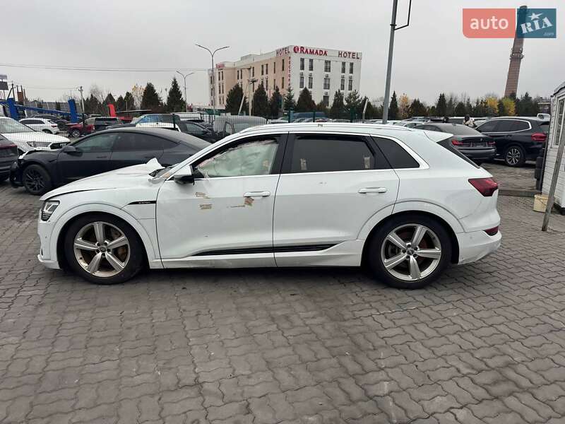 Позашляховик / Кросовер Audi e-tron 2020 в Львові