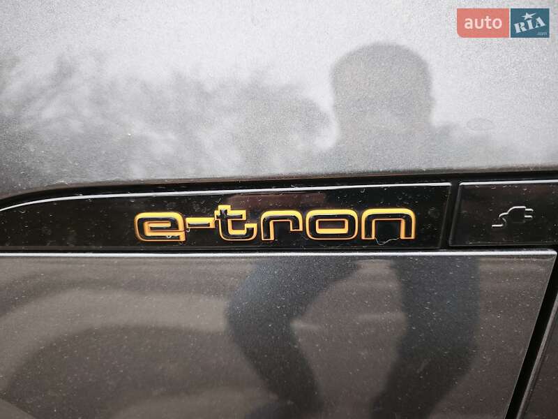 Внедорожник / Кроссовер Audi e-tron 2022 в Житомире