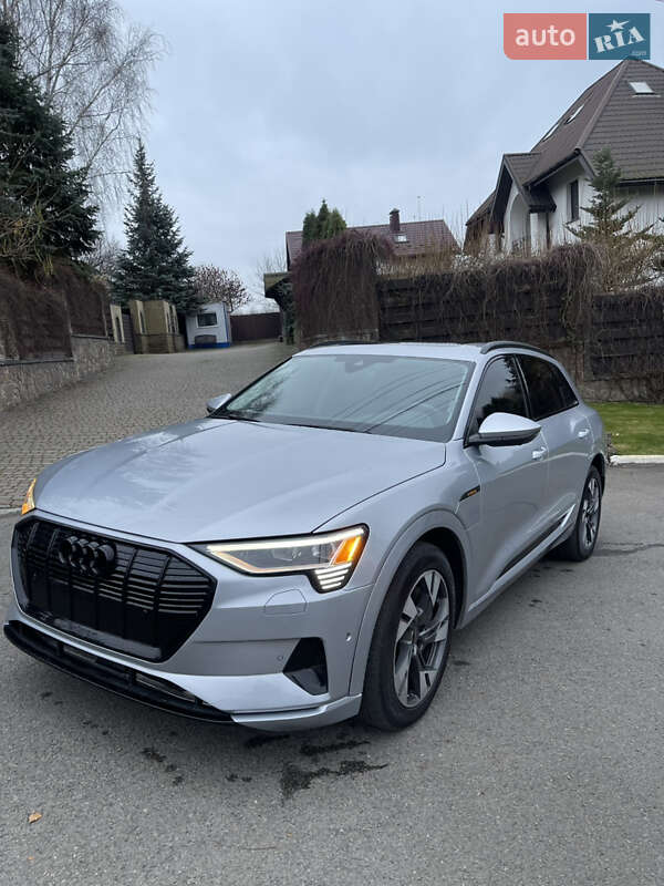 Внедорожник / Кроссовер Audi e-tron 2022 в Василькове